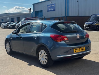 Used Vauxhall Astra 2013 for sale - 78135872: Photo