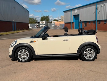 Used MINI Convertible 2012 for sale - 79601394: Photo