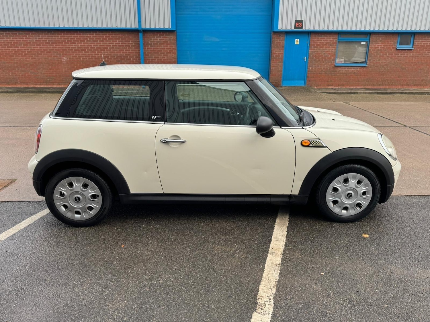 Used MINI Hatch 2009 for sale - 76992399: Photo 3
