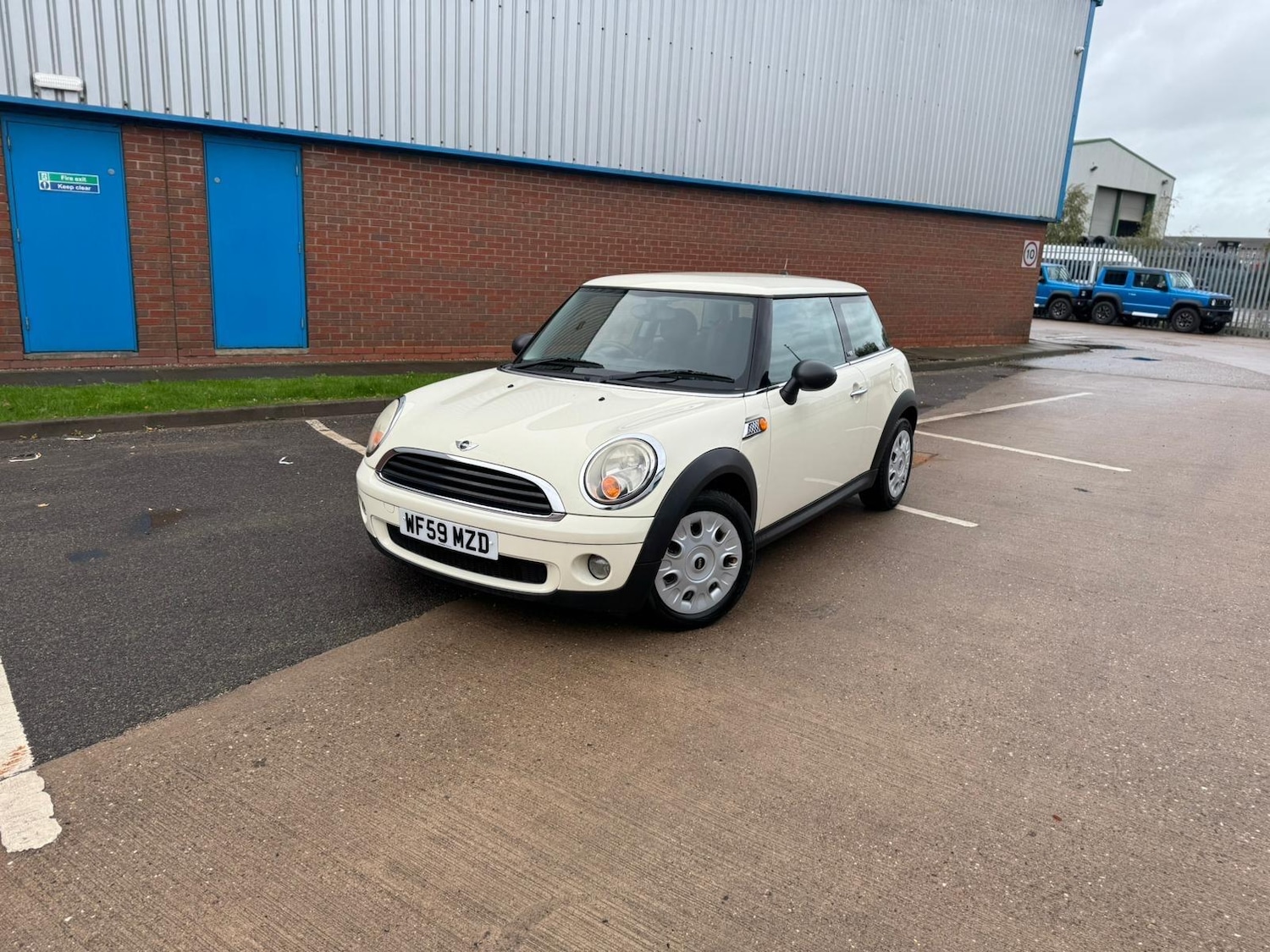 Used MINI Hatch 2009 for sale - 76992399: Photo 5