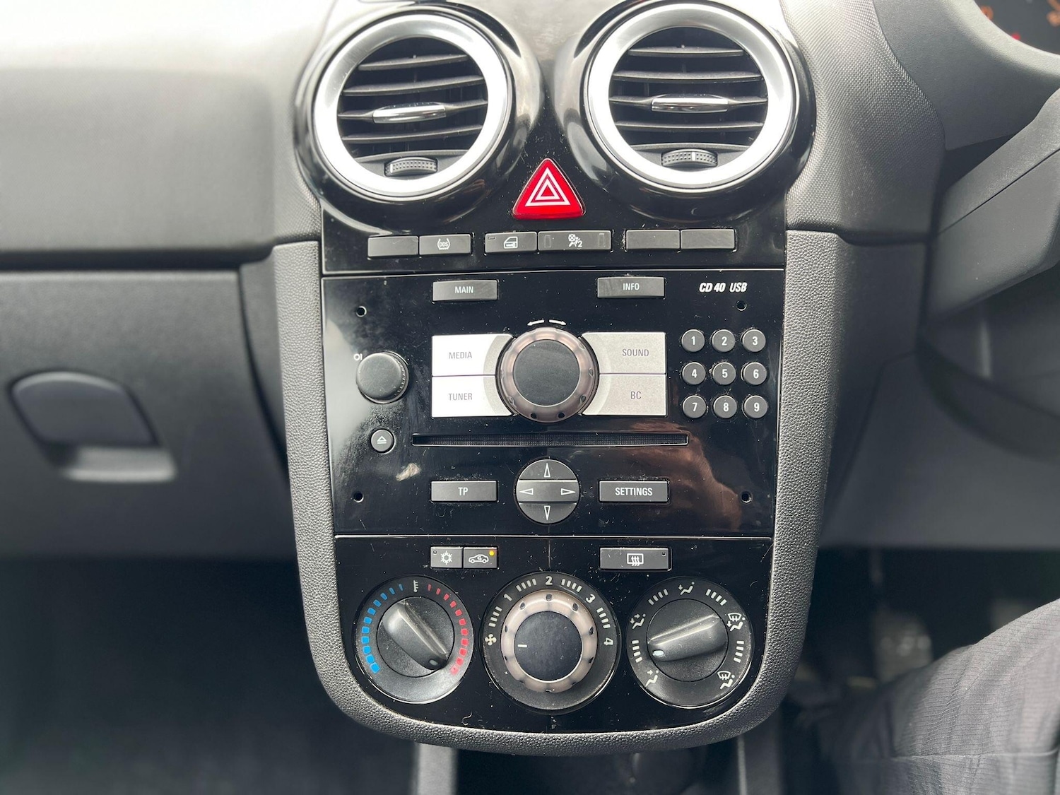 Used Vauxhall Corsa 2014 for sale - 76360389: Photo 11