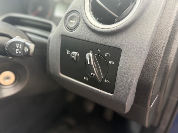 Used Ford Fusion 2009 for sale - 76213970: Photo 21