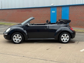 Used Volkswagen Beetle 2011 for sale - 75588785: Photo
