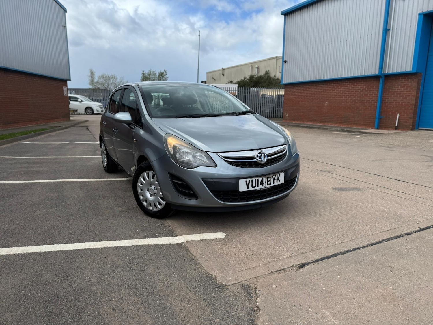 Used Vauxhall Corsa 2014 for sale - 78220152: Photo 2