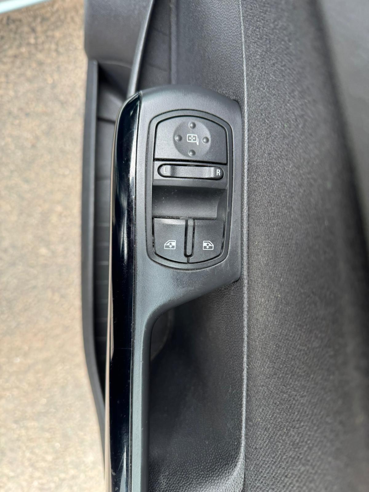 Used Vauxhall Corsa 2014 for sale - 78220152: Photo 23