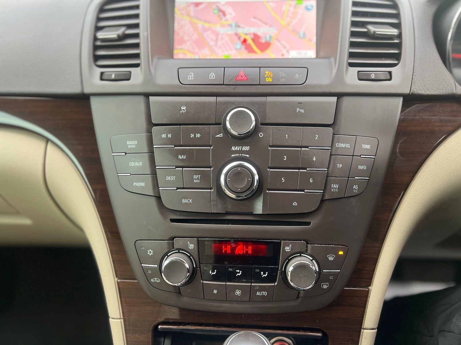 Used Vauxhall Insignia 2011 for sale - 76935769: Photo 20