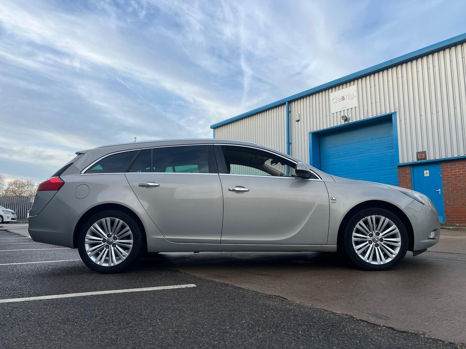 Used Vauxhall Insignia 2011 for sale - 76935769: Photo 4