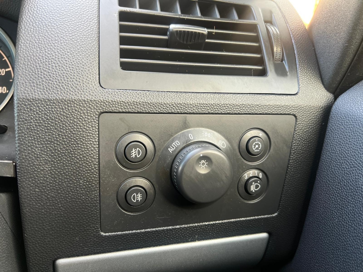 Used Vauxhall Zafira 2013 for sale - 76620535: Photo 27