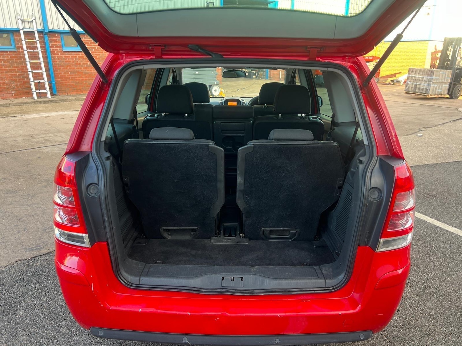 Used Vauxhall Zafira 2013 for sale - 76620535: Photo 29