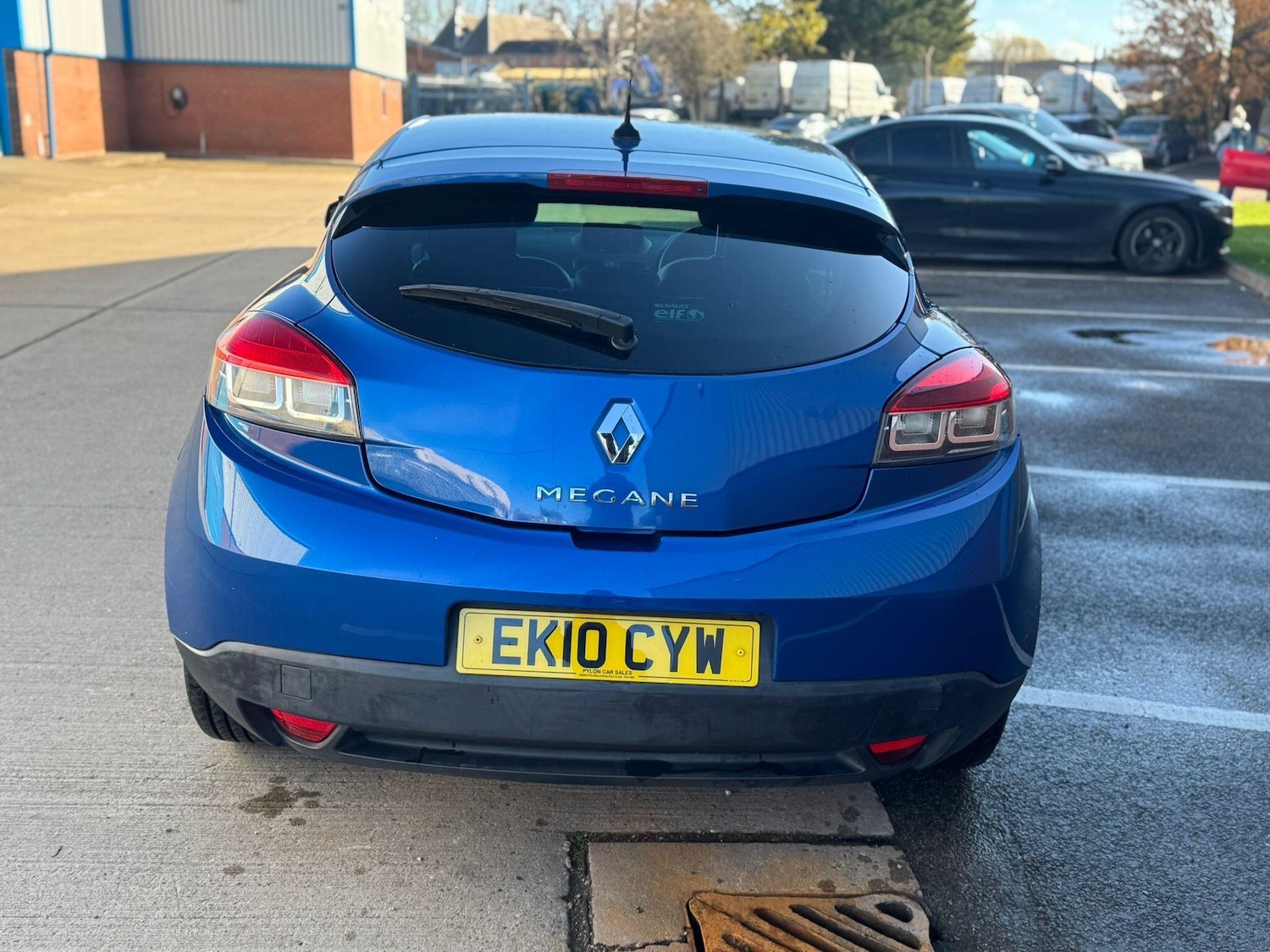 Used Renault Megane 2010 for sale - 76446653: Photo 2