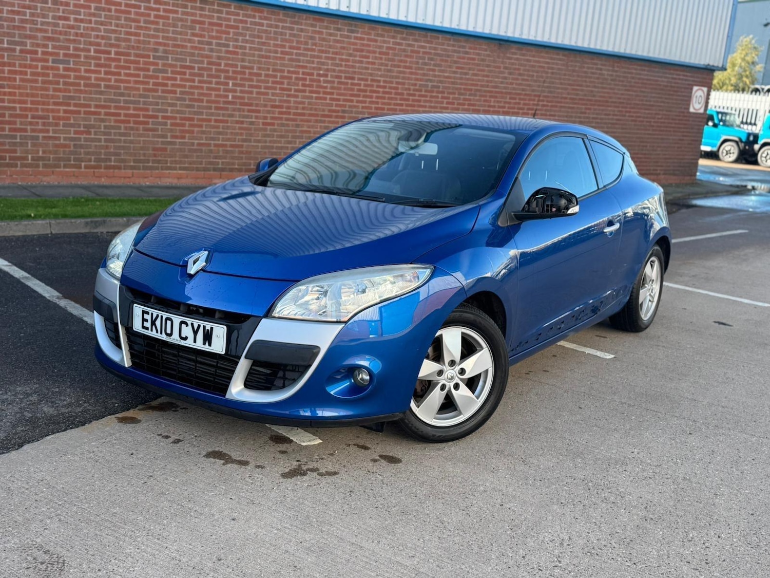 Used Renault Megane 2010 for sale - 76446653: Photo 9