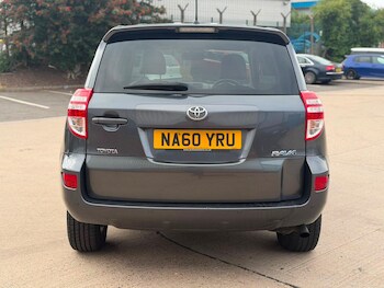 Used Toyota RAV4 2010 for sale - 79601495: Photo