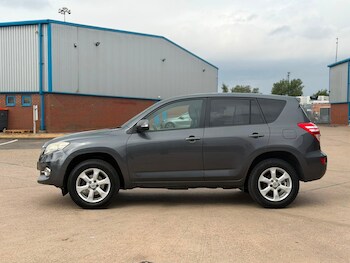 Used Toyota RAV4 2010 for sale - 79601495: Photo