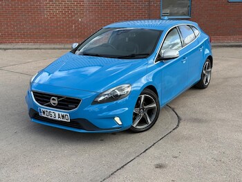 Used Volvo V40 2013 for sale - 79601395: Photo