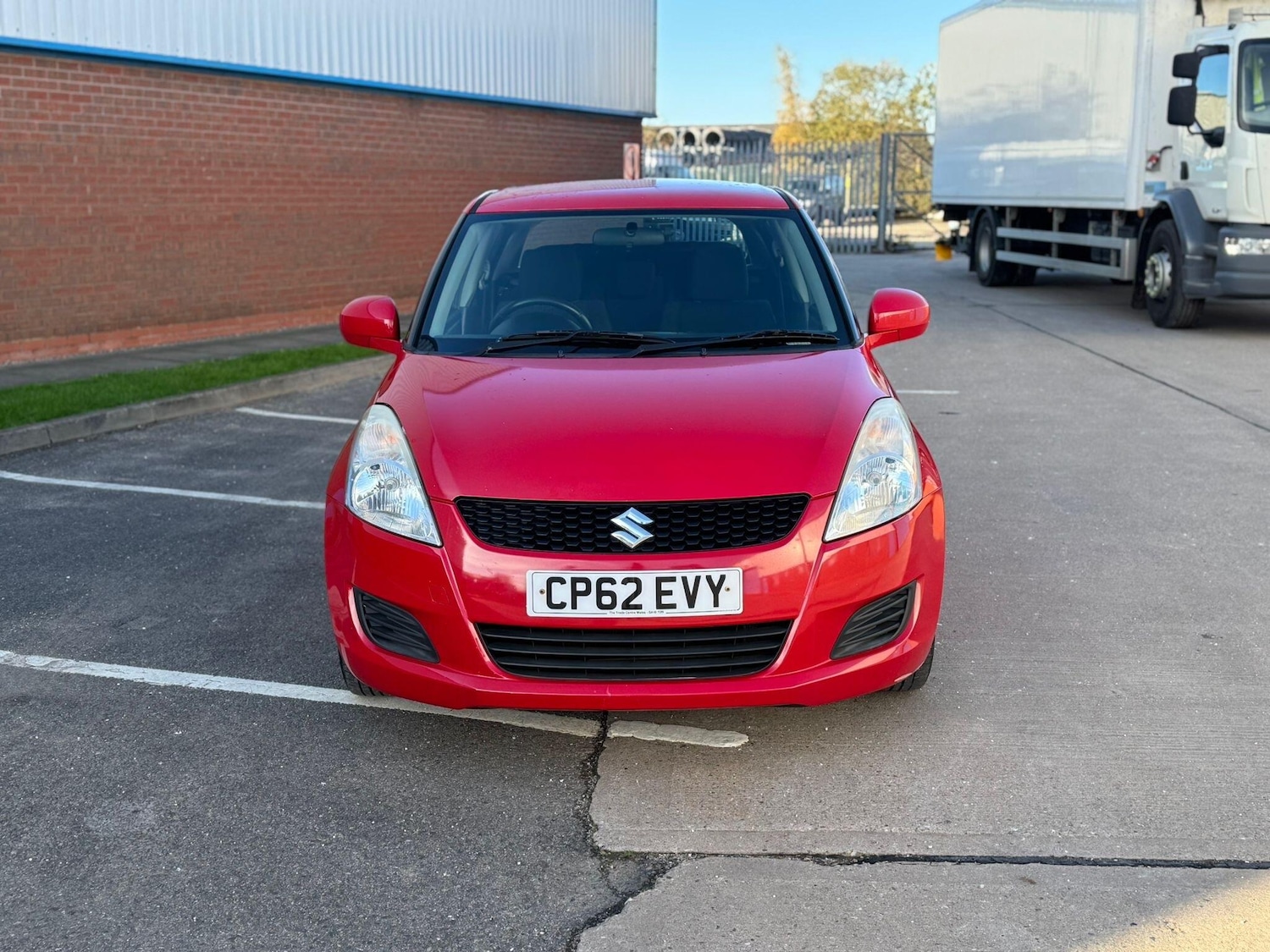 Used Suzuki Swift 2012 for sale - 76646180: Photo 1