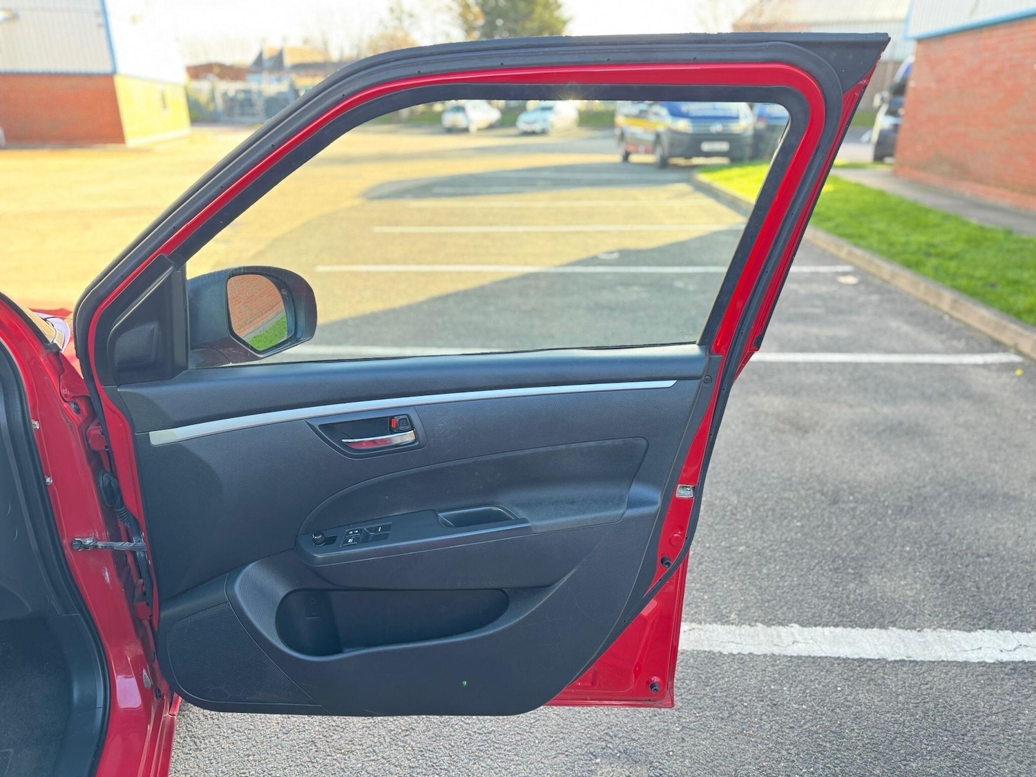 Used Suzuki Swift 2012 for sale - 76646180: Photo 23