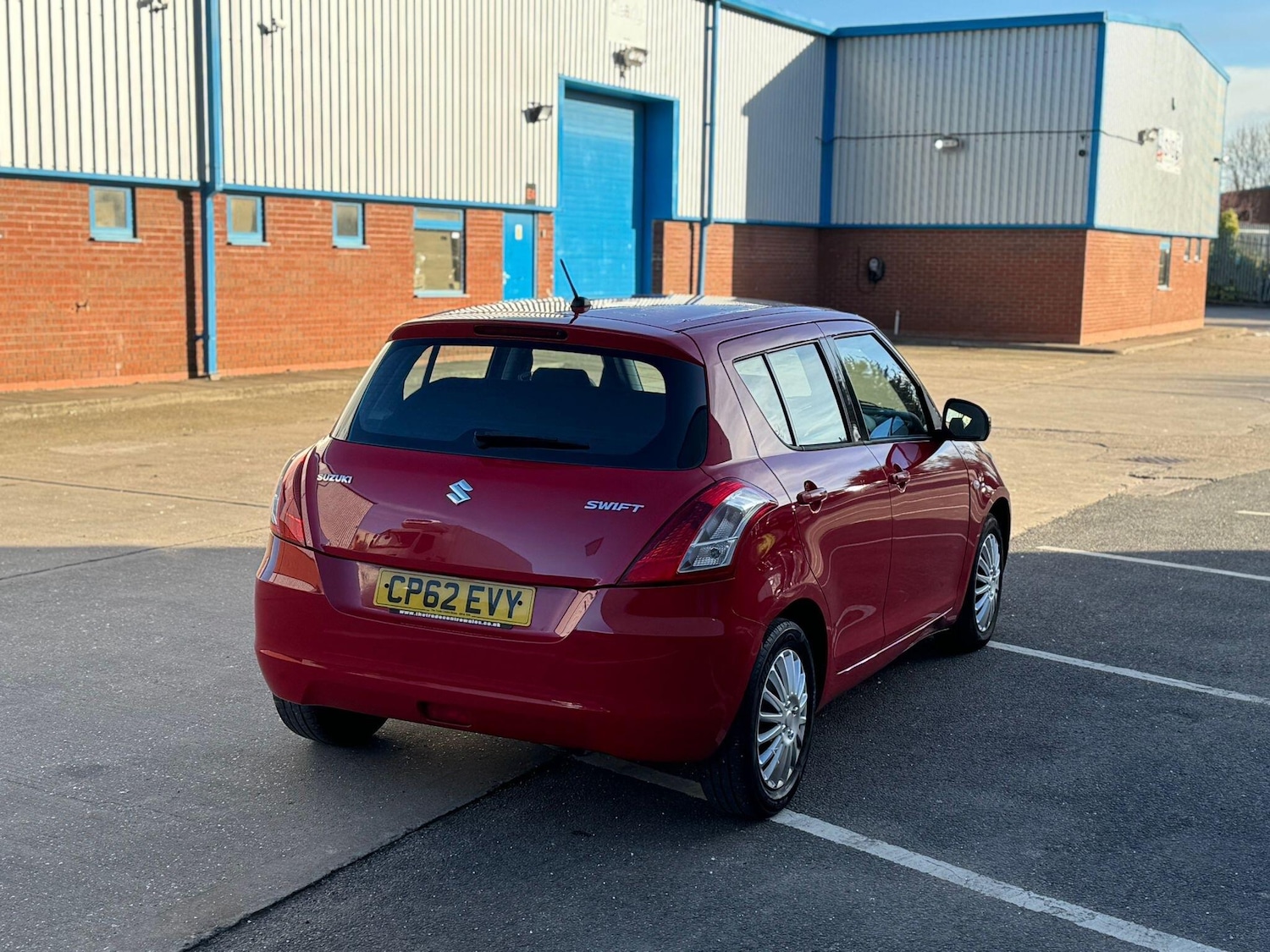 Used Suzuki Swift 2012 for sale - 76646180: Photo 8