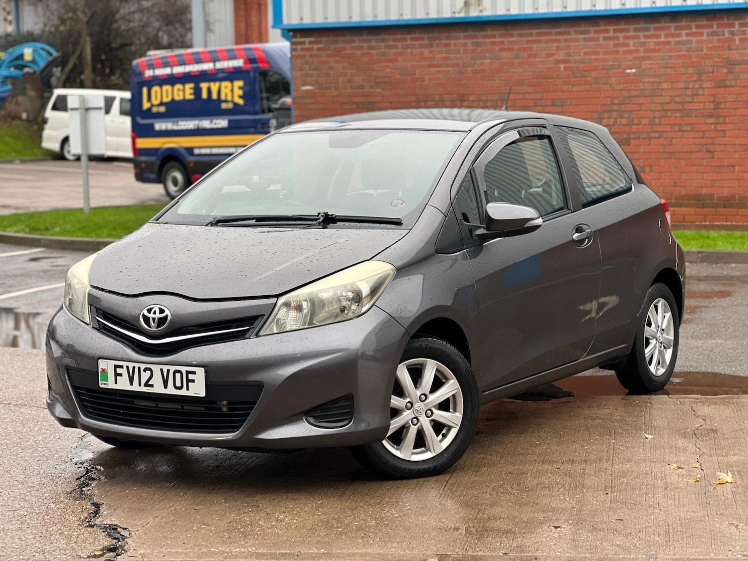 Used Toyota Yaris 2012 for sale - 76667146: Photo 11