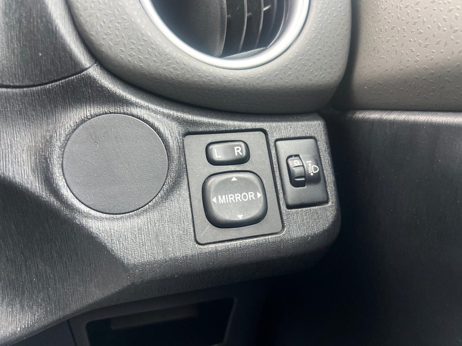 Used Toyota Yaris 2012 for sale - 76667146: Photo 16