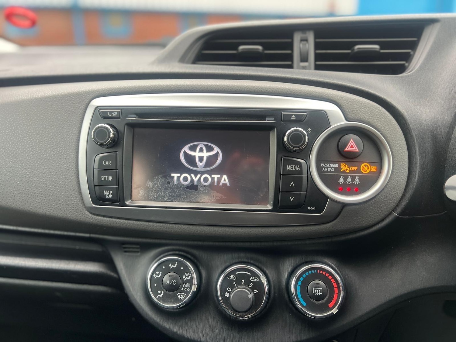 Used Toyota Yaris 2012 for sale - 76667146: Photo 17