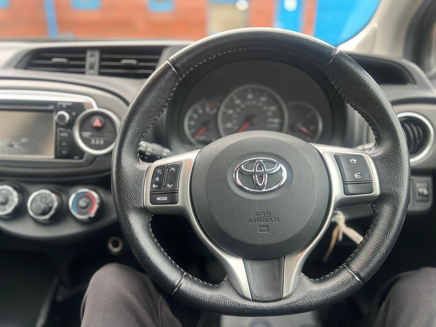 Used Toyota Yaris 2012 for sale - 76667146: Photo 18