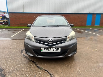 Used Toyota Yaris 2012 for sale - 76667146: Photo
