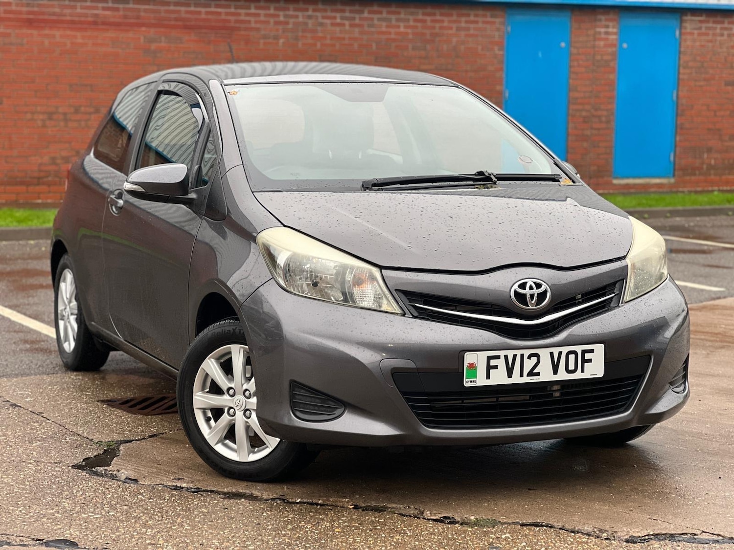 Used Toyota Yaris 2012 for sale - 76667146: Photo 7