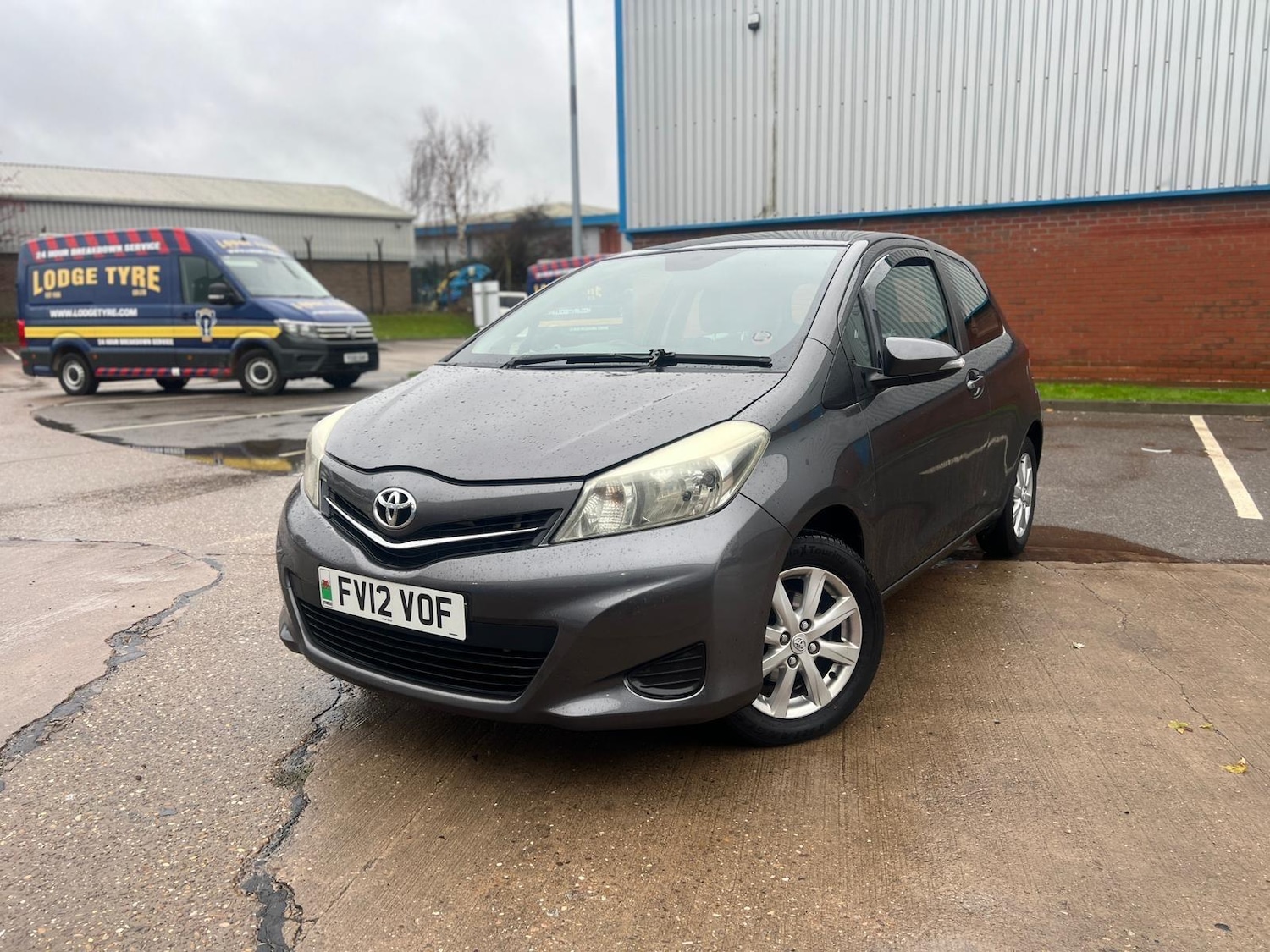 Used Toyota Yaris 2012 for sale - 76667146: Photo 8