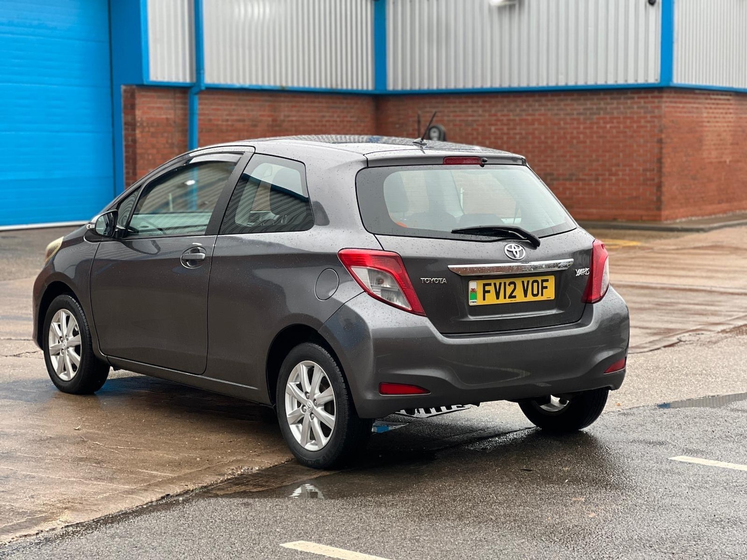 Used Toyota Yaris 2012 for sale - 76667146: Photo 9