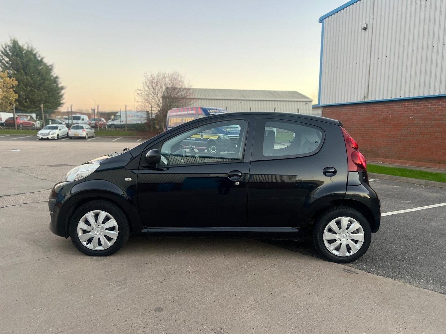 Used Peugeot 107 2012 for sale - 76607567: Photo 3