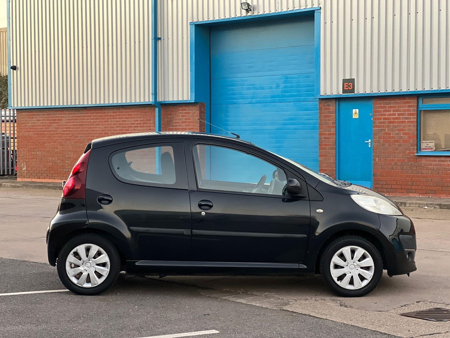 Used Peugeot 107 2012 for sale - 76607567: Photo 4