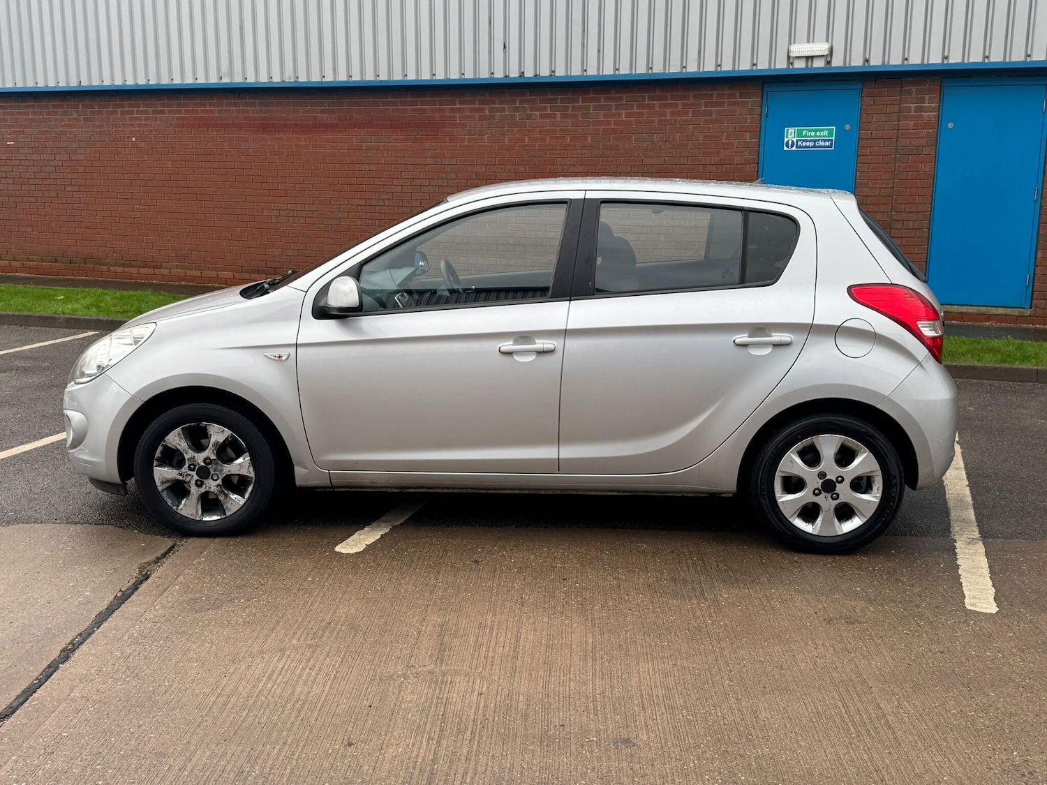Used Hyundai i20 2010 for sale - 77574782: Photo 3