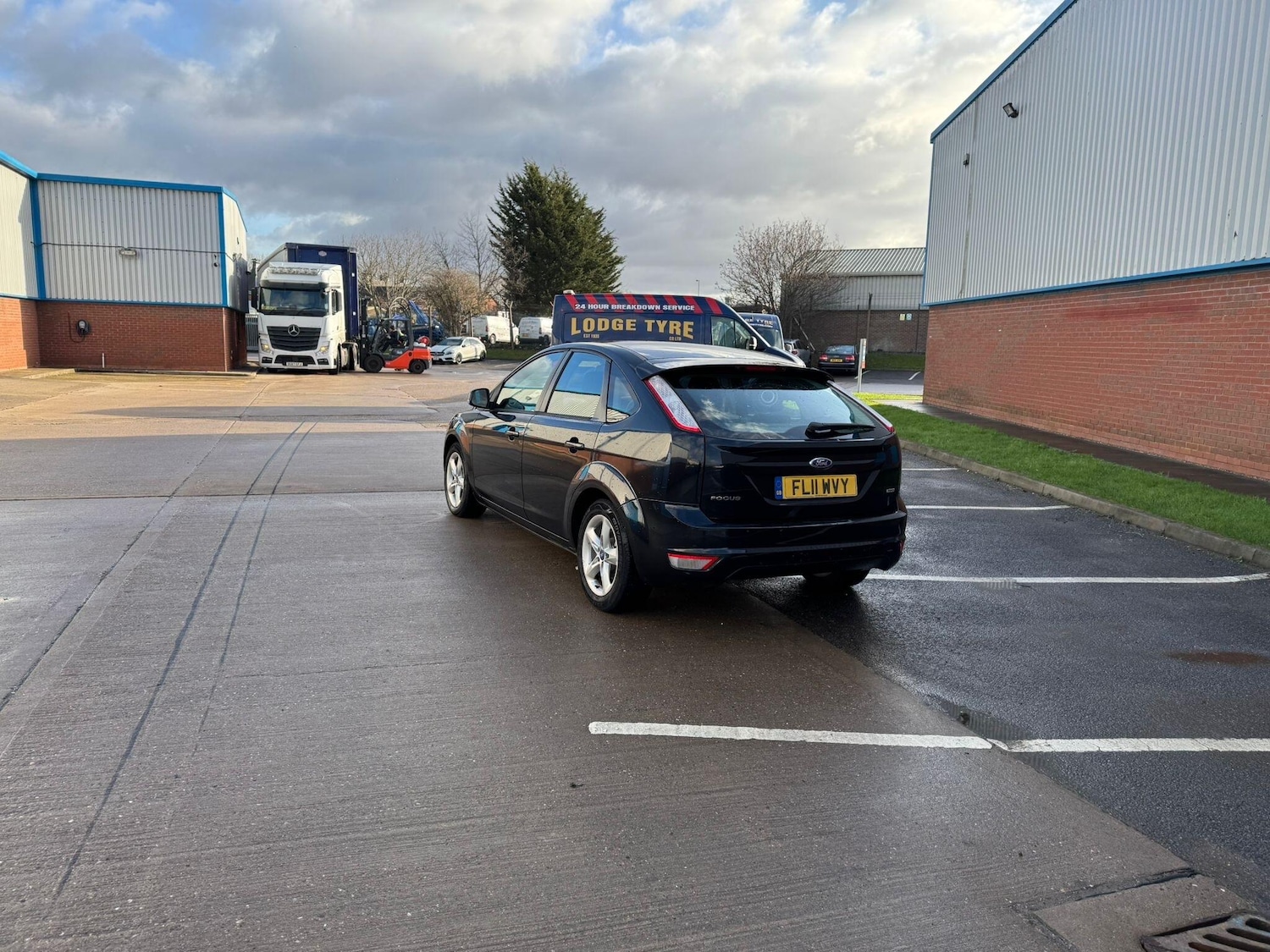 Used Ford Focus 2011 for sale - 77131610: Photo 9