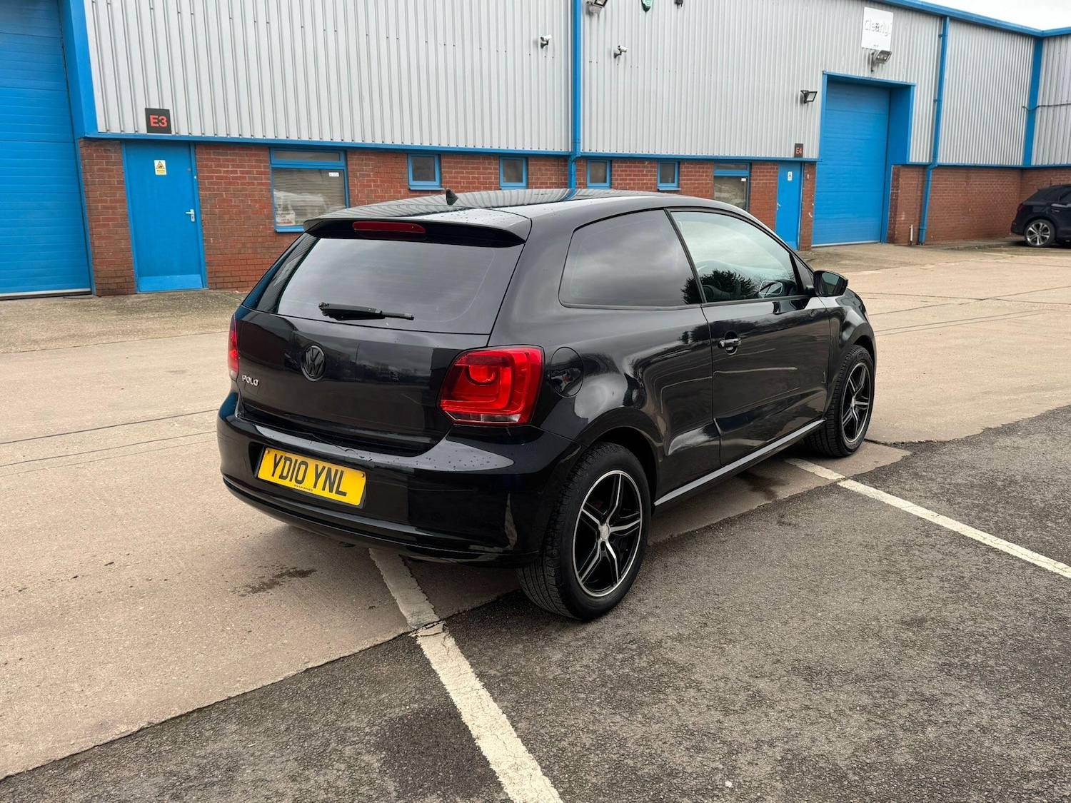 Used Volkswagen Polo 2010 for sale - 77538131: Photo 12