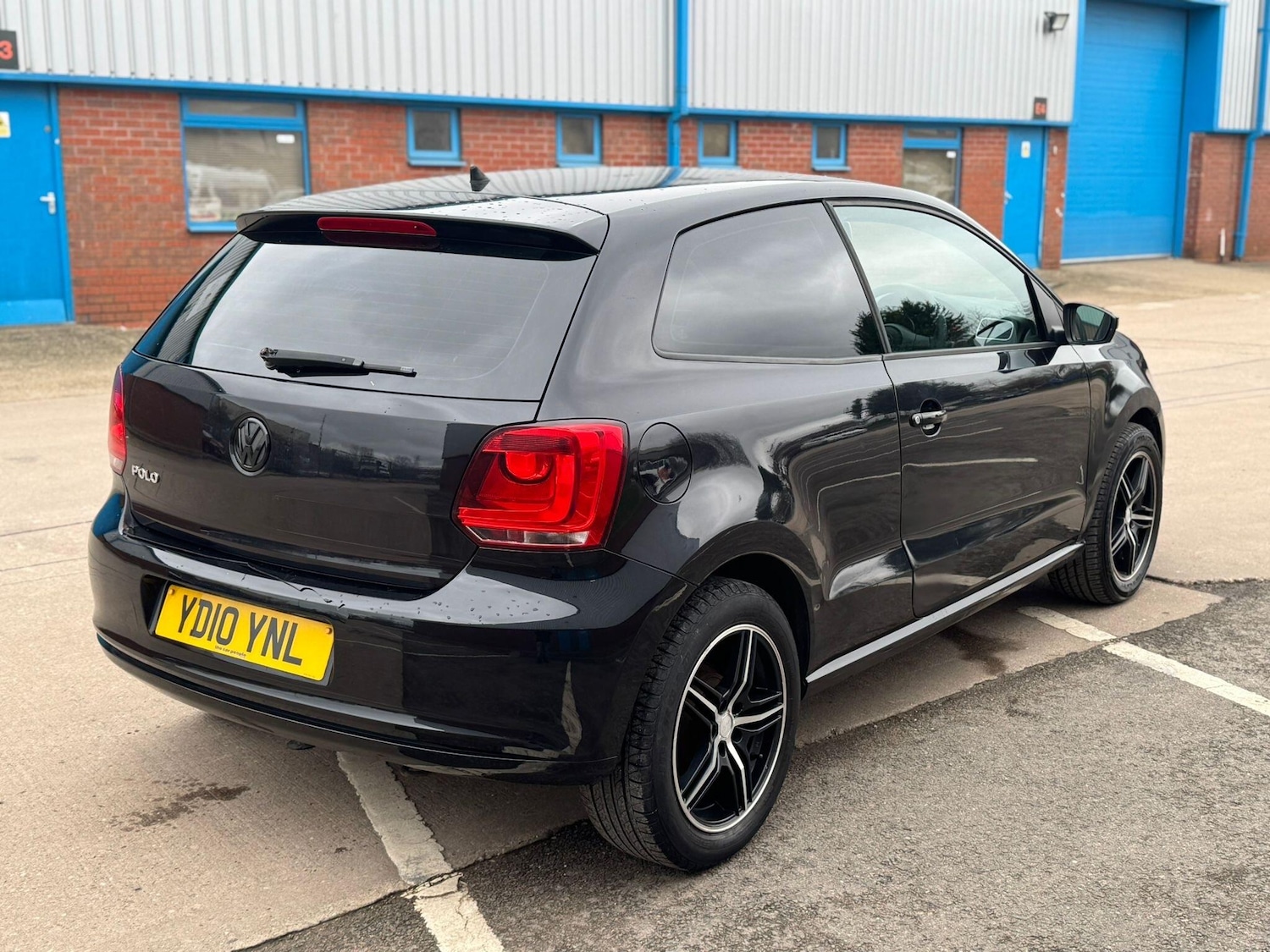 Used Volkswagen Polo 2010 for sale - 77538131: Photo 8