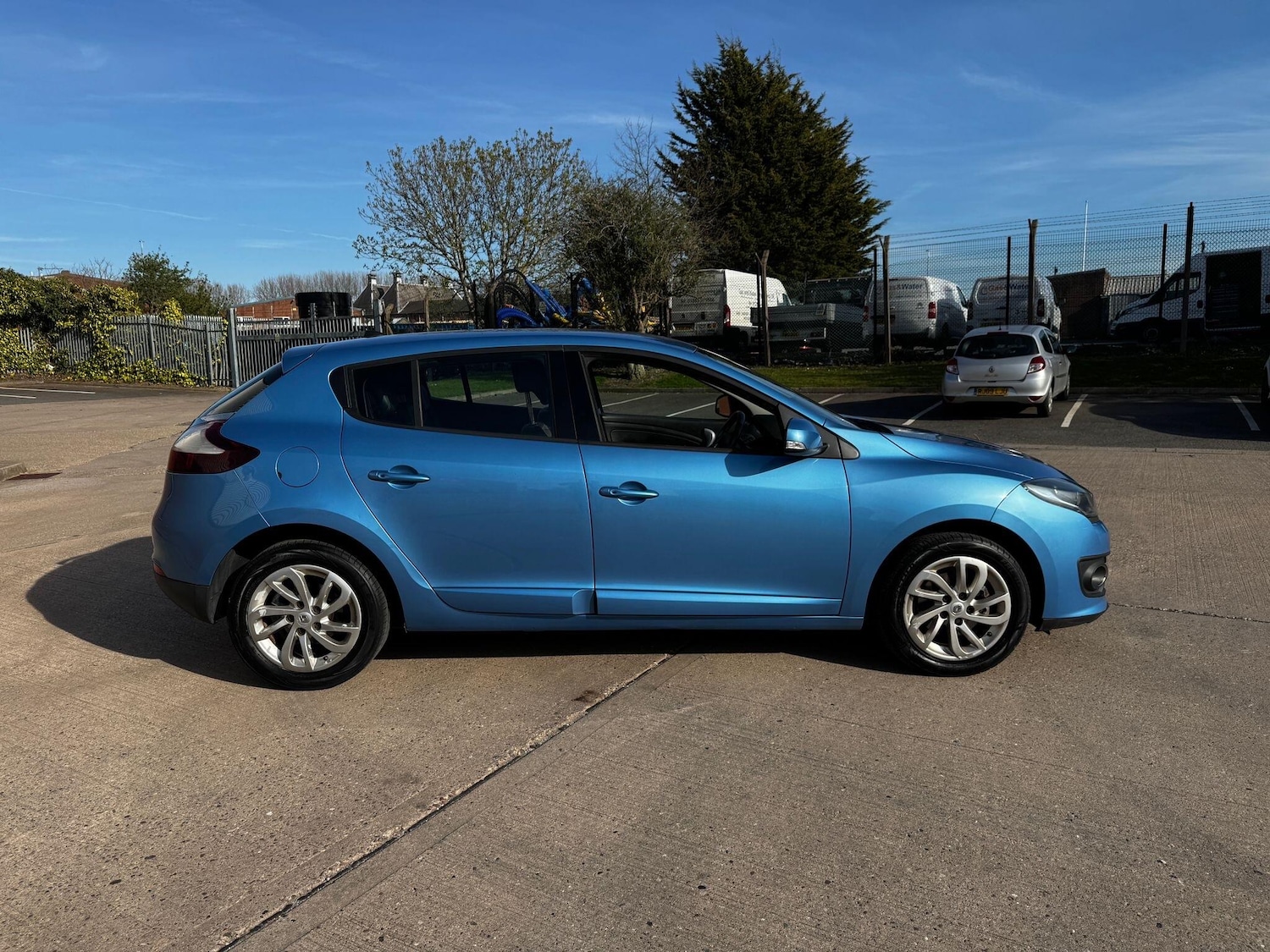 Used Renault Megane 2014 for sale - 78157521: Photo 3