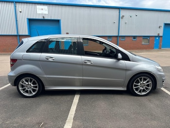 Used Mercedes-Benz B-Class 2009 for sale - 75563444: Photo
