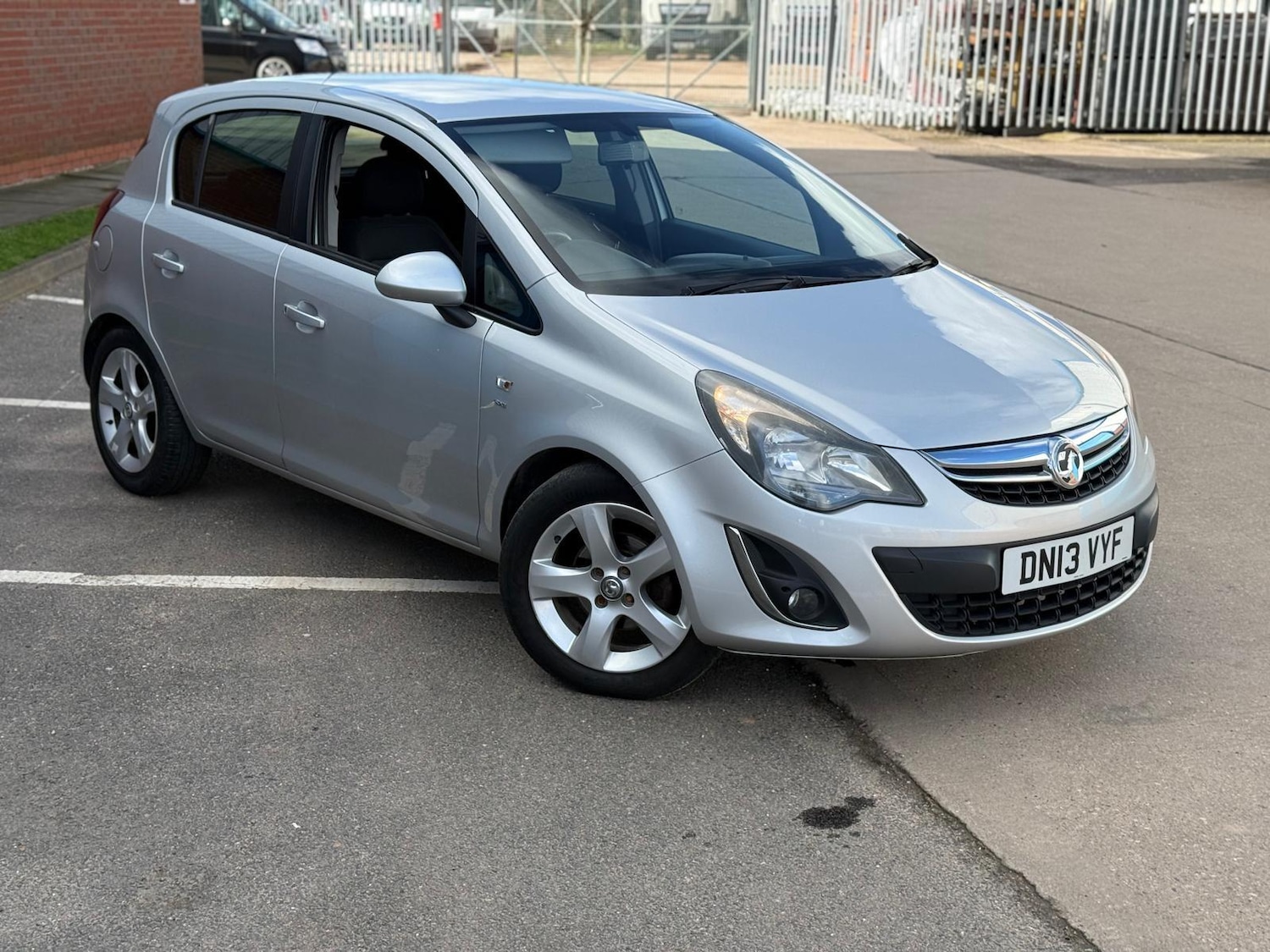 Used Vauxhall Corsa 2013 for sale - 77637738: Photo 5