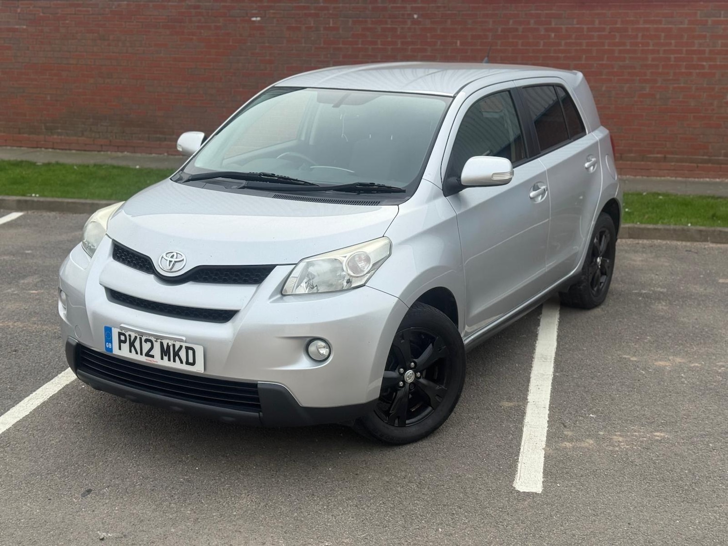 Used Toyota Urban Cruiser 2012 for sale - 77994309: Photo 11