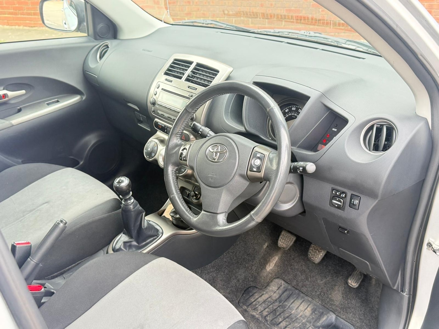 Used Toyota Urban Cruiser 2012 for sale - 77994309: Photo 15