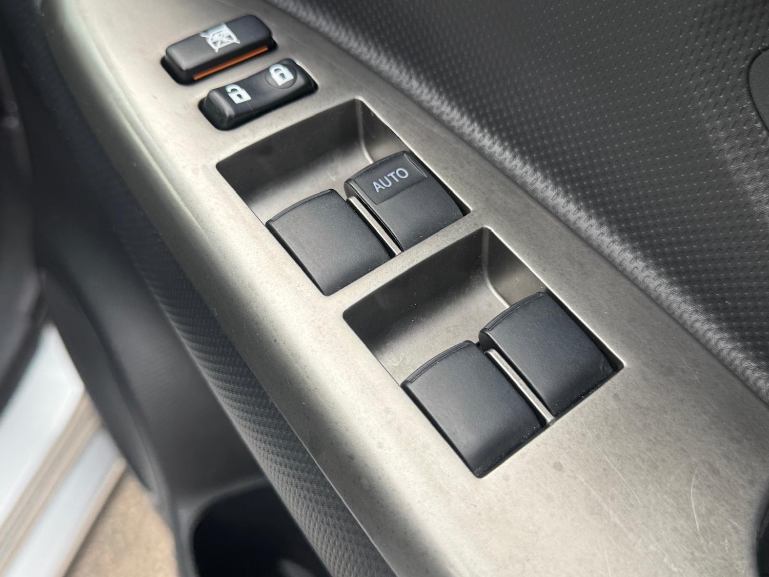 Used Toyota Urban Cruiser 2012 for sale - 77994309: Photo 19