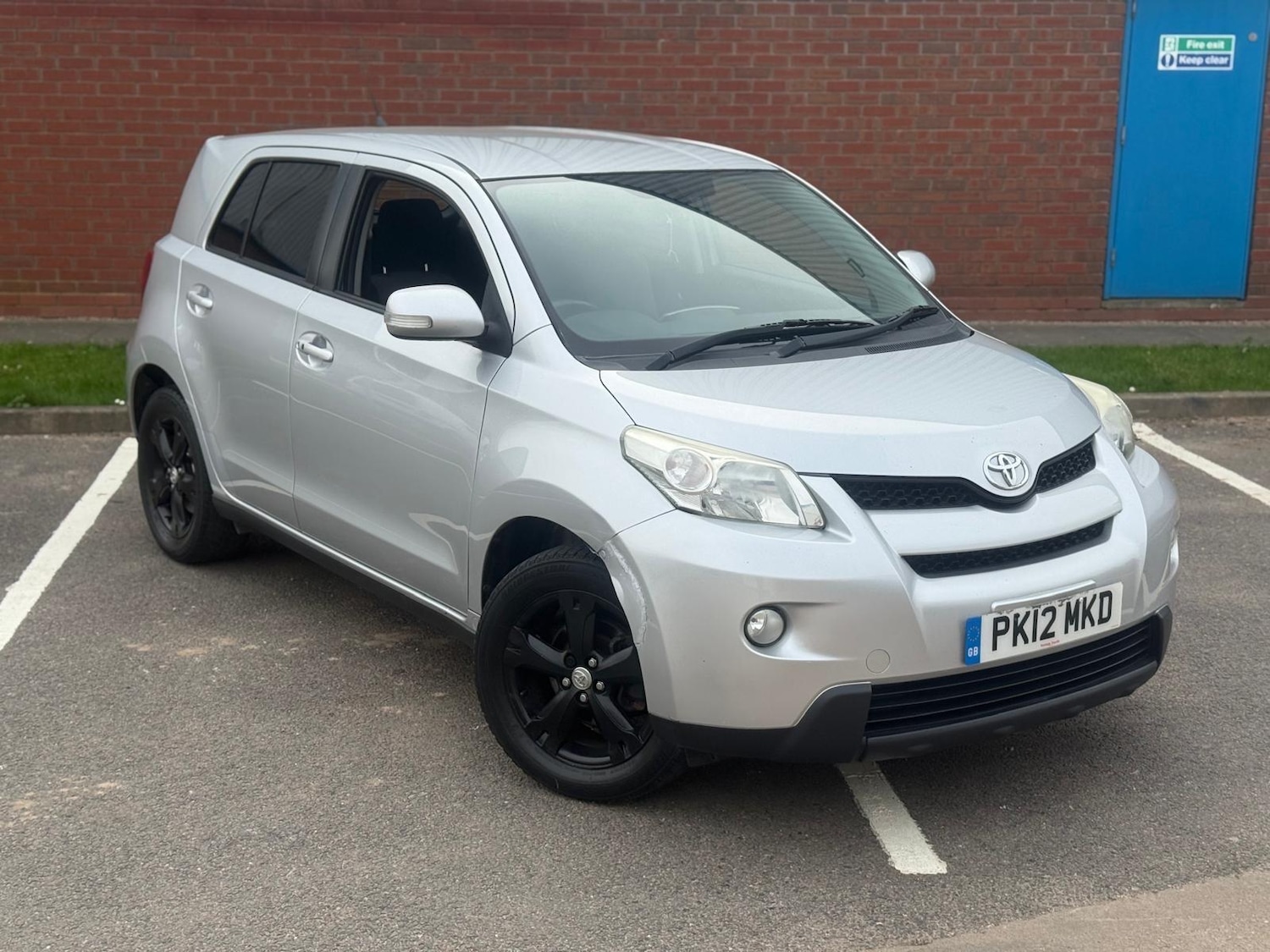 Used Toyota Urban Cruiser 2012 for sale - 77994309: Photo 8