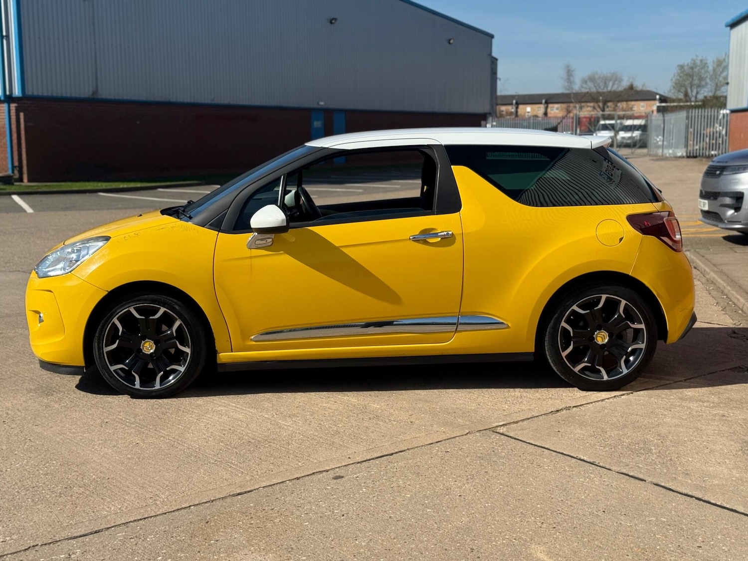 Used Citroen DS3 2013 for sale - 77940089: Photo 11