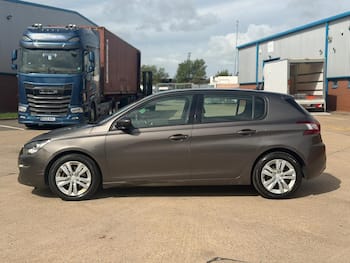 Used Peugeot 308 2015 for sale - 79741238: Photo