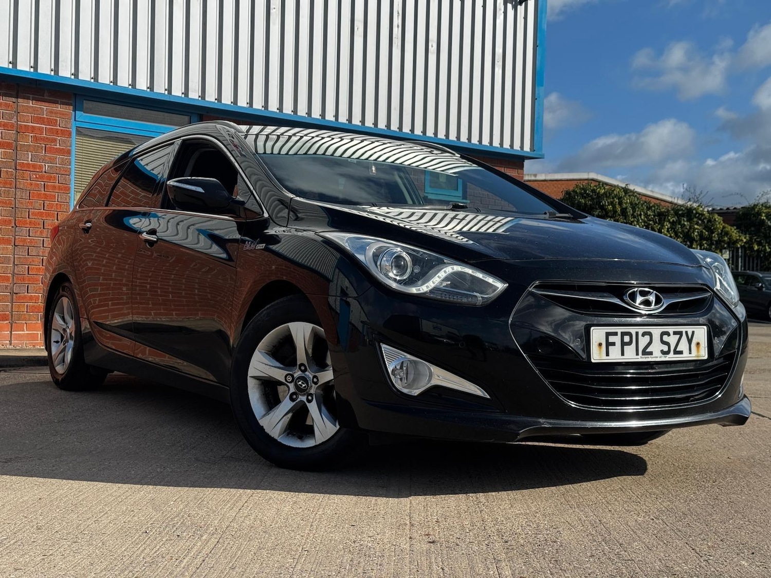 Used Hyundai i40 2012 for sale - 77838777: Photo 2