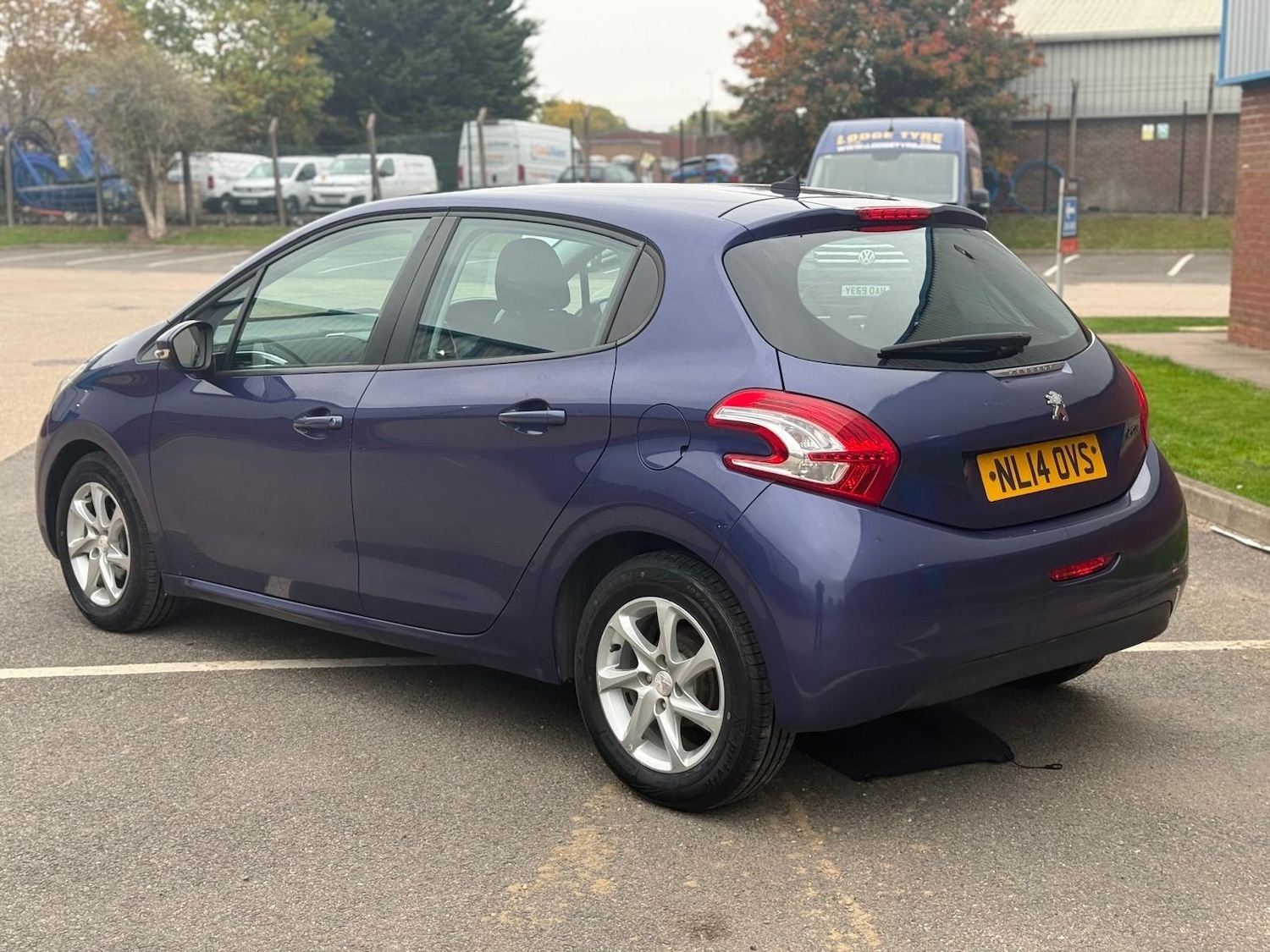 Used Peugeot 208 2014 for sale - 76317934: Photo 10