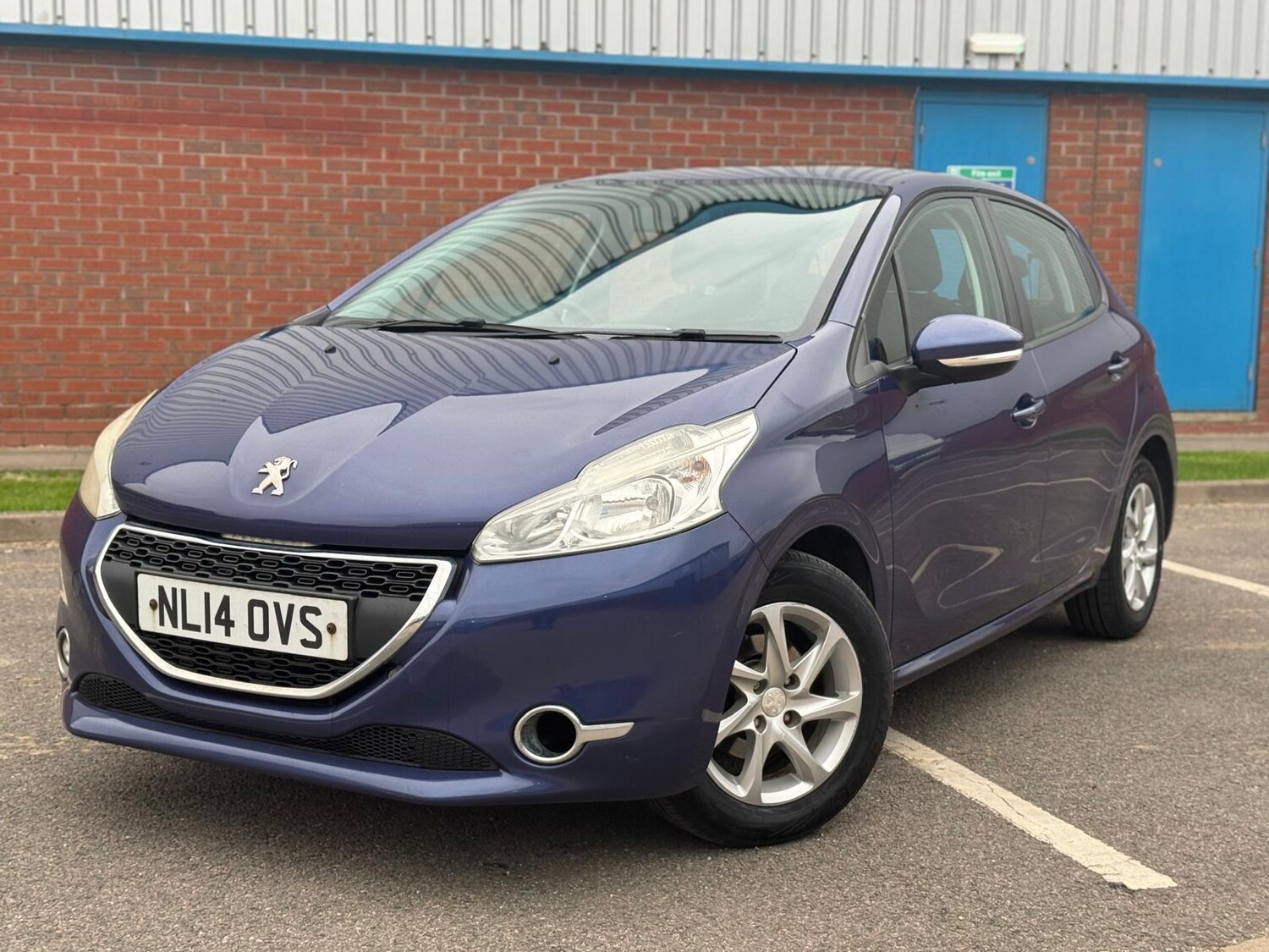 Used Peugeot 208 2014 for sale - 76317934: Photo 11