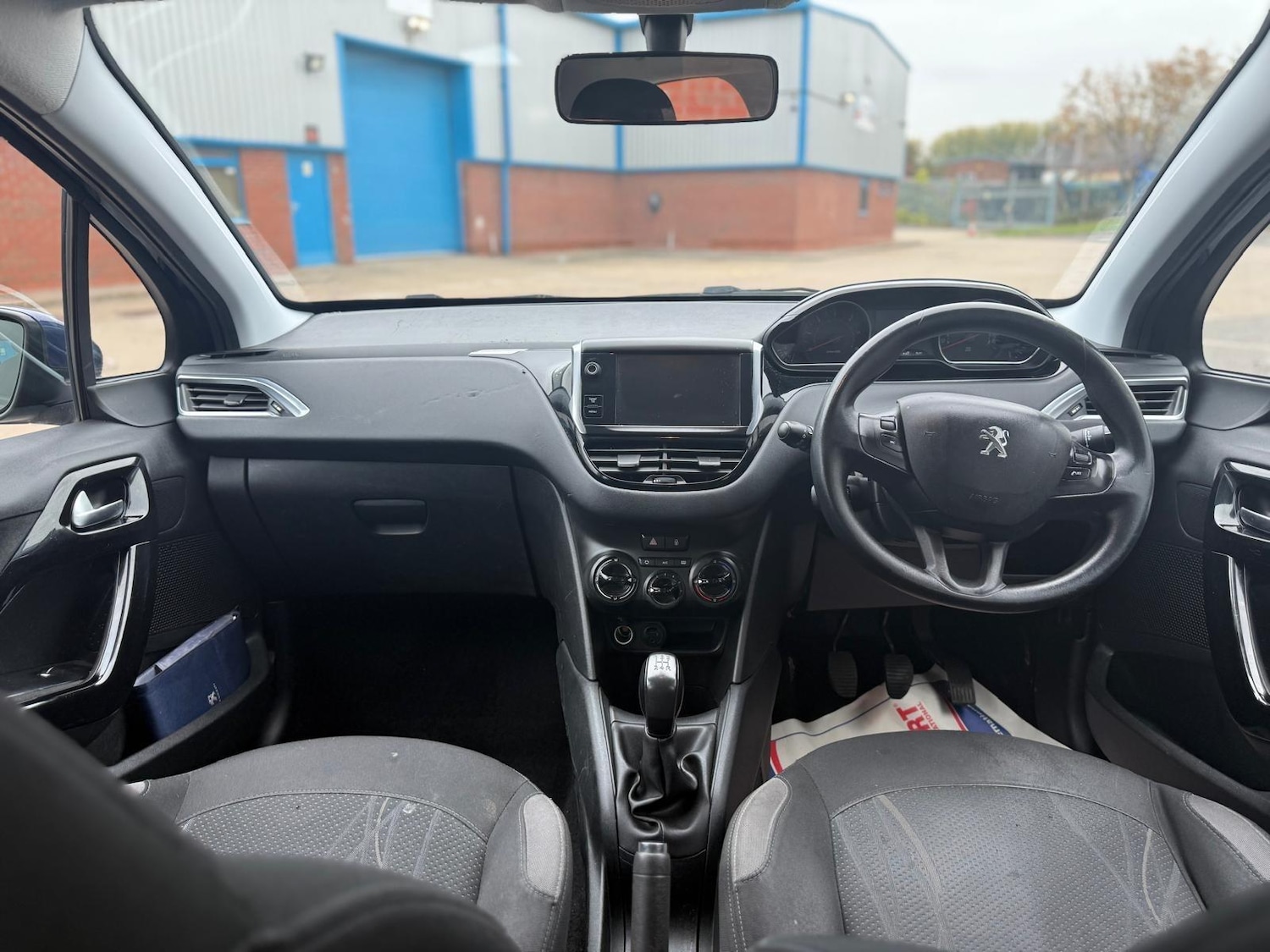 Used Peugeot 208 2014 for sale - 76317934: Photo 16