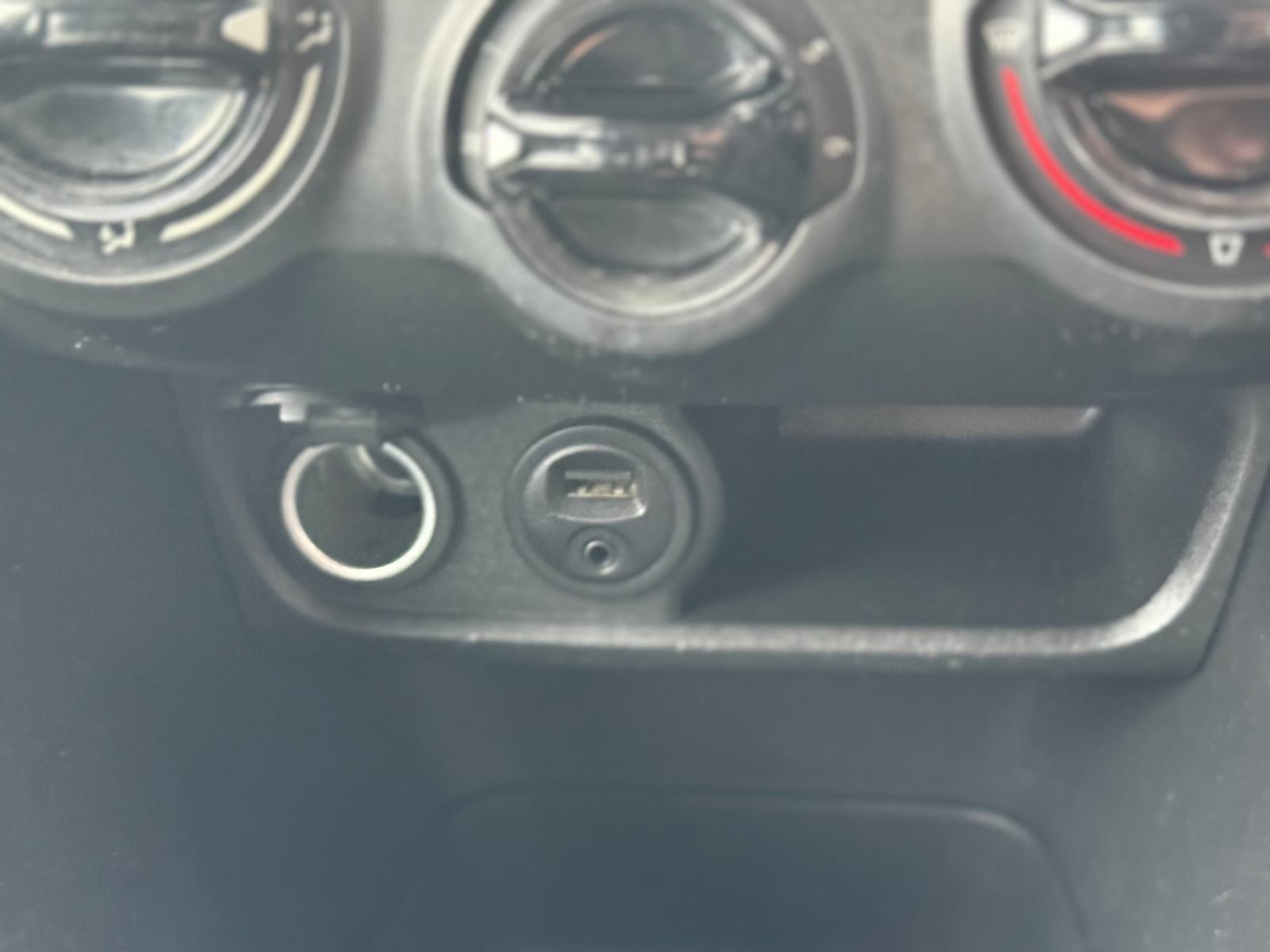 Used Peugeot 208 2014 for sale - 76317934: Photo 20