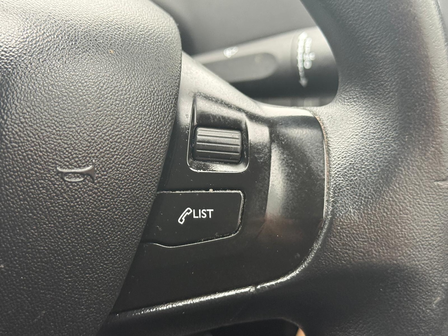 Used Peugeot 208 2014 for sale - 76317934: Photo 25
